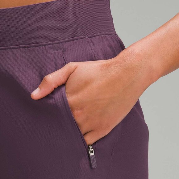 EUC Lululemon License to Train High-Rise Short 4", Grape Thistle, Size 6 - Picture 1 of 6